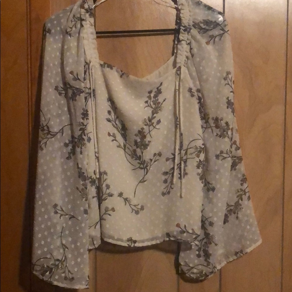 Women’s blouse long sleeve